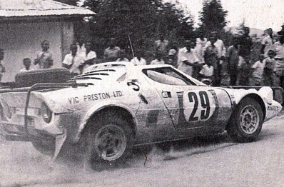 Vic Preston Jr - John Lyall
23º Safari Rally 1975. Lancia Stratos HF (TO L80932). Clasificado 11º.

Del 27 al 31 de Marzo, Nairobi, Kenya, África.
Superficie: tierra.

El Rally tenia un total de 5927 km con 80 controles horarios.

Tomaron la salida 75 equipos, finalizaron 14.@
Palabras clave: Vic_Preston;Lancia;Stratos;Safari;1975