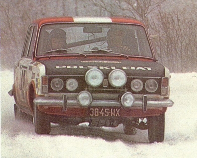 Maciej Stawowiak - Jan Czyzyk
43º Rallye Automobile de Monte-Carlo 1975. Polski Fiat 125p 1600 Monte Carlo (3845-WX). Clasificado 12º.

Del 15 al 23 de Enero, Monte Carlo.
Superficie: asfalto - nieve.

El Rally tenia un total de 2,345.00 Km de los que 472.00 Km divididos en 22 tramos eran especiales.

Se inscribieron 114 equipos, tomaron la salida 96, finalizaron 43.@
Palabras clave: Fiat_125p;Montecarlo;1975;nieve