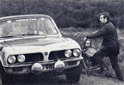 Brian Culcheth - Johnstone Syer
24º Lombard RAC Rally 1975. Triumph Dolomite Sprint. Clasificado 16º.

Del 22 al 26 de Noviembre, York, Yorkshire, Inglaterra.
Superficie: tierra.

El Rally tenia 72 tramos especiales (2 de ellos fueron cancelados, SS7 Wykeham y SS25 Chargot Wood).

Se inscribieron 250 equipos, tomaron la salida 236, finalizaron 104.@
Palabras clave: ;Johnstone_Syer;Triumph;Dolomite;Gran_Bretaña;1975
