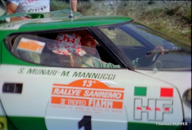 Sandro Munari - Mario Mannucci
17º Rally Sanremo 1975. Lancia Stratos HF (TO-96265L). Abandonó por pinchazo/reventón de rueda.

Del 1 al 4 de Octubre, Sanremo, Imperia, Liguria, Italia.
Superficie: tierra - asfalto.

El Rally tenia un total de 1736.00 km de los que 977.00 km divididos en 39 tramos eran especiales.

Tomaron la salida 118 equipos, finalizaron 33.@
Palabras clave: Sandro_Munari;Lancia;Stratos;Sanremo;1975;Personajes