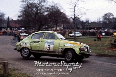 Stig Blomqvist - Hans Sylvan
24º Lombard RAC Rally 1975. Saab 96 V4 (ETK 909). Abandonó por motor EN SS50 Setmurthy.

Del 22 al 26 de Noviembre, York, Yorkshire, Inglaterra.
Superficie: tierra.

El Rally tenia 72 tramos especiales (2 de ellos fueron cancelados, SS7 Wykeham y SS25 Chargot Wood).

Se inscribieron 250 equipos, tomaron la salida 236, finalizaron 104.@
Palabras clave: Stig_Blomqvist;Hans_Sylvan;Gran_Bretaña;Saab;1975;Lombard_RAC_Rally