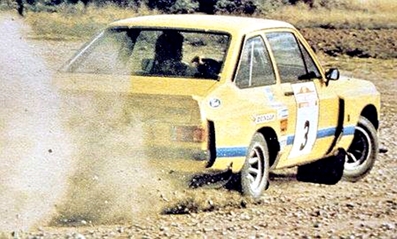 Timo Makinen - Henry Liddon
17º Rallye Sanremo 1975. Ford Escort RS 1800 MKII (KHK 982N). Abandonó por destruir los neumáticos durante la disputa de uno de los tramos.

Del 1 al 4 de Octubre, Sanremo, Imperia, Liguria, Italia.
Superficie: tierra - asfalto.

El Rally tenia un total de 1736.00 km de los que 977.00 km divididos en 39 tramos eran especiales.

Tomaron la salida 118 equipos, finalizaron 33.

(Ésta foto son tests con el coche de la carrera una vez finalizado el Rallye con Jeremy Walton al volante).
@
Palabras clave: Timo_Makinen;Ford;Escort;RS1800;Sanremo;1975