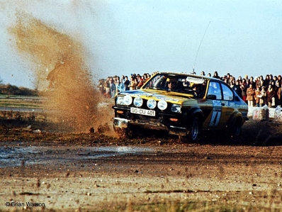 Walter Röhrl - Jochen Berger
24º Lombard RAC Rally 1975. Opel Kadett GT/E (GG-DU 401). Abandonó por la transmisión del coche en SS23 Grovely.

Del 22 al 26 de Noviembre, York, Yorkshire, Inglaterra.
Superficie: tierra.

El Rally tenia 72 tramos especiales (2 de ellos fueron cancelados, SS7 Wykeham y SS25 Chargot Wood).

Se inscribieron 250 equipos, tomaron la salida 236, finalizaron 104.@
Palabras clave: Walter_Röhrl;Jochen_Berger;Opel;Kadett;GT/E;Gran_Bretaña;1975;Lombard_RAC_Rally
