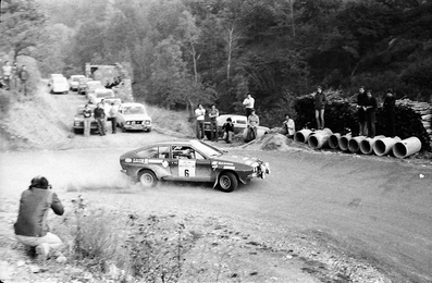 Amilcare Ballestrieri - Maurizio Mannini
17º Rally Sanremo 1975. Alfa Romeo Alfetta GT (MI-V85555). Abandonó por accidente.

Del 1 al 4 de Octubre, Sanremo, Imperia, Liguria, Italia.
Superficie: tierra - asfalto.

El Rally tenia un total de 1736.00 km de los que 977.00 km divididos en 39 tramos eran especiales.

Tomaron la salida 118 equipos, finalizaron 33.@
Palabras clave: ;Alfa;Alfetta;Romeo;GT;Sanremo;1975