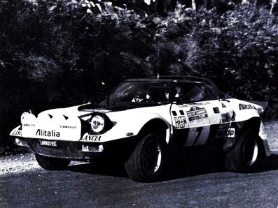 Raffaele (Lele) Pinto - Arnaldo Bernacchini
17º Rallye Sanremo 1975. Lancia Stratos HF (TO L80931). Abandonó por motor.

Del 1 al 4 de Octubre, Sanremo, Imperia, Liguria, Italia.
Superficie: tierra - asfalto.

El Rally tenia un total de 1736.00 km de los que 977.00 km divididos en 39 tramos eran especiales.

Tomaron la salida 118 equipos, finalizaron 33.@
Palabras clave: Raffaele_Pinto;Lancia;Stratos;Sanremo;1975