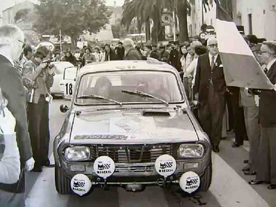 Didier Pironi - Gérard Bonnamour
19º Tour de Corse 1975. Renault 12 Gordini (2700 BF 94). Abandonó.

Del 8 al 9 de Noviembre, Ajaccio, Córcega, Francia.
Superficie: asfalto.

En esta edición habían 2 tramos de mas de 100 Km, SS1 Panelca - Ponte Leccia de 158 Km y SS8 Zonza - Abaccia de 120 Km.

El Rally tenia un total de 1340 km de los que 479.40 km divididos en 10 tramos eran especiales, (3 de ellos fueron cancelados SS3
Luri - Canari de 23.70 Km, SS4 San Pietro - Pietra Moneta de 34.00 Km, SS5 RF9 - N195 de 29.80 Km).

Tomaron la salida 77 equipos, finalizaron 22.@
Palabras clave: ;Renault;Gordini;Corcega;Corse;1975