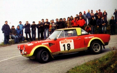 Roberto Cambiaghi - Bruno Scabini
17º Rallye Sanremo 1975. Fiat 124 Abarth Rallye. Abandonó.

Del 1 al 4 de Octubre, Sanremo, Imperia, Liguria, Italia.
Superficie: tierra - asfalto.

El Rally tenia un total de 1736.00 km de los que 977.00 km divididos en 39 tramos eran especiales.

Tomaron la salida 118 equipos, finalizaron 33.@
Palabras clave: Roberto_Cambiaghi;Fiat;Abarth;Spider;Sanremo;1975