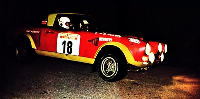 Roberto Cambiaghi - Bruno Scabini
17º Rallye Sanremo 1975. Fiat 124 Abarth Rallye. Abandonó.

Del 1 al 4 de Octubre, Sanremo, Imperia, Liguria, Italia.
Superficie: tierra - asfalto.

El Rally tenia un total de 1736.00 km de los que 977.00 km divididos en 39 tramos eran especiales.

Tomaron la salida 118 equipos, finalizaron 33.@
Palabras clave: Roberto_Cambiaghi;Fiat;Abarth;Spider;Sanremo;1975