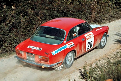 Alfredo Fagnola - Elvio Novarese
17º Rallye Sanremo 1975. Alfa Romeo Alfetta. Excluido, desconocemos el motivo.

Del 1 al 4 de Octubre, Sanremo, Imperia, Liguria, Italia.
Superficie: tierra - asfalto.

El Rally tenia un total de 1736.00 km de los que 977.00 km divididos en 39 tramos eran especiales.

Tomaron la salida 118 equipos, finalizaron 33.@
Palabras clave: ;Alfa;Romeo;Alfetta;1975