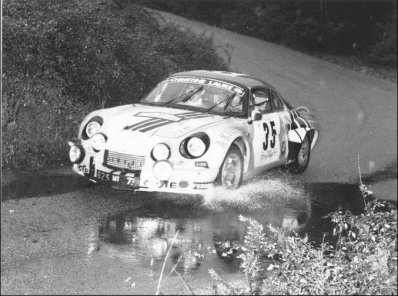 Schooneman - Lavaux
19º Tour de Corse 1975. Renault-Alpine A110 (625 ML 73). Abandonó.

Del 8 al 9 de Noviembre, Ajaccio, Córcega, Francia.
Superficie: asfalto.

En esta edición habían 2 tramos de mas de 100 Km, SS1 Panelca - Ponte Leccia de 158 Km y SS8 Zonza - Abaccia de 120 Km.

El Rally tenia un total de 1340 km de los que 479.40 km divididos en 10 tramos eran especiales, (3 de ellos fueron cancelados SS3
Luri - Canari de 23.70 Km, SS4 San Pietro - Pietra Moneta de 34.00 Km, SS5 RF9 - N195 de 29.80 Km).

Tomaron la salida 77 equipos, finalizaron 22.@
Palabras clave: Renault;Alpine;Corse;Corcega;1975