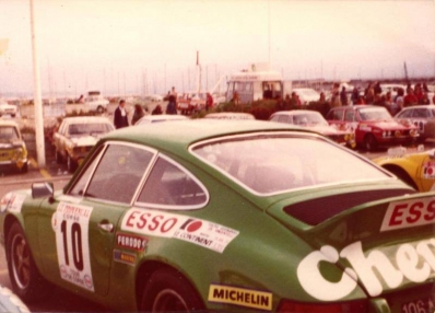 Jean-Pierre Rouget - Patrice Chonez
19º Tour de Corse 1975. Porsche 911. Abandonó.

Del 8 al 9 de Noviembre, Ajaccio, Córcega, Francia.
Superficie: asfalto.

En esta edición habían 2 tramos de mas de 100 Km
SS1 Panelca - Ponte Leccia de 158 Km
SS8 Zonza - Abaccia de 120 Km.

El Rally tenia un total de 1340 km de los que 479.40 km divididos en 10 tramos eran especiales, (3 de ellos fueron cancelados SS3 Luri - Canari de 23.70 Km, SS4 San Pietro - Pietra Moneta de 34.00 Km, SS5 RF9 - N195 de 29.80 Km).

Tomaron la salida 77 equipos, finalizaron 22.
Palabras clave: Porsche;Corse;Corcega;1975