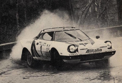 Sandro Munari - Silvio Maiga
10º Rallye de Portugal Vinho do Porto 1976. Lancia Stratos HF (TO M54374). Clasificado 1º.

Del 10 al 14 de Marzo, Estoril, Cascais, Lisboa, Portugal.
Superficie: asfalto - tierra.

El Rally tenia un total de 2087.90 Km de los que 468.70 divididos en 39 tramos, eran especiales, (2 de ellas fueron canceladas SS23 de Gouveia 22.60 km y SS24 Manteigas de 10.70 Km).

Tomaron la salida 59 equipos, finalizaron 21.@
Palabras clave: Sandro_Munari;Lancia;Stratos;Portugal;1976