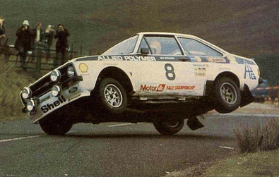Ari Vatanen - Peter Bryant
14º Manx International Trophy Rally 1976. Ford Escort RS 1800 MKII (LAR 80IP). Clasificado 1º.

Del 17 al 18 de Septiembre.
Superficie: asfalto.

Desconocemos de cuantos kilómetros constaba la prueba, tanto totales como cronometrados.

Tomaron la salida 97 equipos, finalizaron 58.@
Palabras clave: Ari_Vatanen;Manx;Fod;Escort;MKII;1976