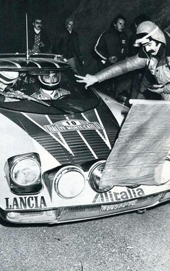 Sandro Munari - Silvio Maiga
44º Rallye Automobile de Monte-Carlo 1976. Lancia Stratos HF (TO M54374). Clasificado 1º.

Del 17 al 24 de Enero, Monte-Carlo.
Superficie: asfalto - nieve.

El Rally tenia un total de 4500 km de los que 530.50 km divididos en 23 tramos eran especiales.

Se inscribieron 163 equipos, tomaron la salida 148, finalizaron 84.@
Palabras clave: Sandro_Munari;Silvio_Maiga;Lancia;Stratos;Montecarlo;1976