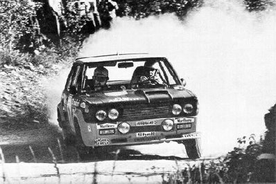 Markku Alén - Ilkka Kivimäki
26º Jyväskylän Suurajot - Rally of the 1000 Lakes 1976. Fiat 131 Abarth (TO N94414). Clasificado 1º.

Primera victoria en el Mundial del Fiat 131 Abarth y segunda de Markku Alén.

Del 27 al 29 de Agosto, Jyväskylä.
Superficie: tierra.

El Rally tenia un total de 1475.00 km de los que 427.80 km divididos en 45 tramos eran especiales.

Se inscribieron 96 participantes, tomaron la salida 91, finalizaron 48.
@
Palabras clave: Markku_Alen;Fiat;Abarth;Finlandia;1976