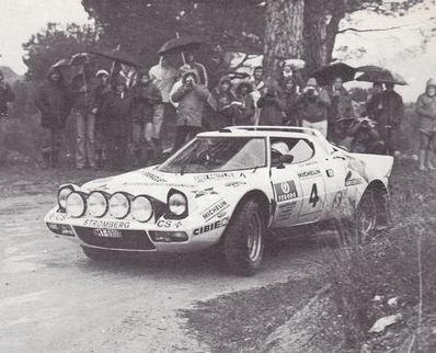 Jorge de Bagration - Manuel Barbeito
24º RACE Rallye de España 1976. Lancia Stratos HF. Clasificado 1º.

Del 22 al 24 de Octubre, Madrid, Circuito del Jarama, España.
Superficie: asfalto - tierra.
Puntuable para el Campeonato Europa de Rallys para conductores con coeficiente 4.

El Rally tenia un total de 1210.5 km de los que 269.3 km divididos en 31 ramos eran especiales.

Se inscribieron 77 equipos, tomaron la salida 66, finalizaron 45.@
Palabras clave: Jorge_Bagration;Lancia;Stratos;España;1976;Spain