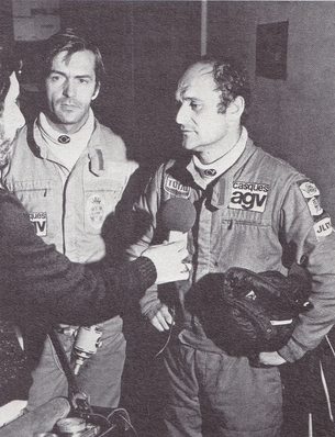 Bernard Darniche - Alain Mahé
24º RACE Rallye de España 1976. Lancia Stratos HF. Clasificado 2º.

Bernard Darniche compitió solo para conseguir puntos para el Campeonato.
Sin reconocimientos previos llegó el mismo día que daba comienzo la prueba.

Del 22 al 24 de Octubre, Madrid, Circuito del Jarama, España.
Superficie: asfalto - tierra.
Puntuable para el Campeonato Europa de Rallys para conductores con coeficiente 4.

El Rally tenia un total de 1210.5 km de los que 269.3 km divididos en 31 ramos eran especiales.

Se inscribieron 77 equipos, tomaron la salida 66, finalizaron 45.@
Palabras clave: ;Lancia;Stratos;España;1976;Personajes;Spain