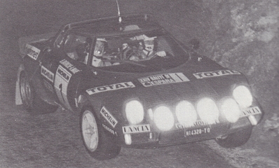 Bernard Darniche - Alain Mahé
24º RACE Rallye de España 1976. Lancia Stratos HF. Clasificado 2º.

Bernard Darniche compitió solo para conseguir puntos para el Campeonato.
Sin reconocimientos previos llegó el mismo día que daba comienzo la prueba.

Del 22 al 24 de Octubre, Madrid, Circuito del Jarama, España.
Superficie: asfalto - tierra.
Puntuable para el Campeonato Europa de Rallys para conductores con coeficiente 4.

El Rally tenia un total de 1210.5 km de los que 269.3 km divididos en 31 ramos eran especiales.

Se inscribieron 77 equipos, tomaron la salida 66, finalizaron 45.@
Palabras clave: ;Lancia;Stratos;España;1976;Spain