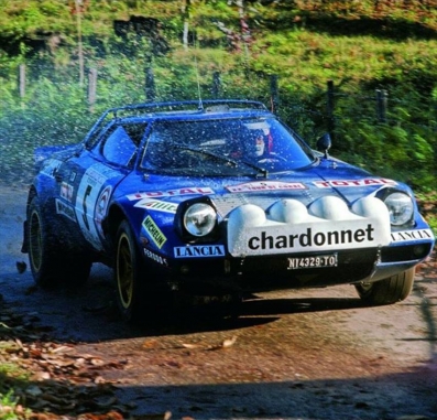 Bernard Darniche - Alain Mahé
20º Tour de Corse 1976. Lancia Stratos HF (TO N14329). Clasificado 2º.

Del 6 al 7 de Noviembre, Ajaccio, Córcega, Francia.
Superficie: asfalto.

El Rally tenia un total de 1340.00 km de los que 630 km divididos en 9 tramos eran especiales.

Kilómetros de cada uno de los 9 tramos:
SS1 - Casta - Pietra Moneta de 17 Km
SS2 - Calvi - Liamone de 145,20 Km
SS3 - Aqua Doria - Stiliccione de 16,50 Km
SS4 - Porto - Vecchio - Prunelli de 166,40 Km
SS5 - Kamiesch - Bavella - Zonza de 28,60 Km
SS6 - Tavera - Bastelica de 17,10 Km
SS7 - Palneca - Francardo de 137,90 Km
SS8 - Morosaglia - Alistro de 76,40 Km
SS9 - Talasani - La Castanaccia - La Porta de 24,90 Km.

Tomaron la salida 88 equipos, finalizaron 11.
@
Palabras clave: ;Lancia;Stratos;Corcega;1976;Corse