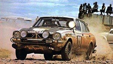 Robin Ulyate - Chris Bates
24º Safari Rally 1976. Mitsubishi Colt Lancer. Clasificado 2º.

Del 15 al 19 de Abril, Nairobi, Kenya, África.
Superficie: tierra.

El Rally tenia un total de 4950 Km, desconocemos los CH que habí­an.

Tomaron la salida 65 equipos, finalizaron 14.@

Palabras clave: Mitsubishi;Colt;Lancer;Safari;1976