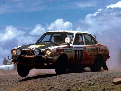 Andrew Cowan - Johnstone Syer
24º Safari Rally 1976. Mitsubishi Colt Lancer (ACM56NU7417). Clasificado 3º.

Del 15 al 19 de Abril, Nairobi, Kenya, África.
Superficie: tierra.

El Rally tenia un total de 4950 Km, desconocemos los CH que habí­an.

Tomaron la salida 65 equipos, finalizaron 14.@
Palabras clave: ;Mitsubishi;Colt;Lancer;Safari;1976