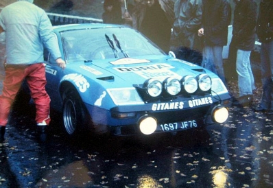 Jean-Pierre Manzagol - Jean-François Filippi
20º Tour de Corse 1976. Renault-Alpine A310 (1697 JF 76). Clasificado 3º.

Del 6 al 7 de Noviembre, Ajaccio, Córcega, Francia.
Superficie: asfalto.

El Rally tenia un total de 1340.00 km de los que 630 km divididos en 9 tramos eran especiales.

Kilómetros de cada uno de los 9 tramos:
SS1 - Casta - Pietra Moneta de 17 Km
SS2 - Calvi - Liamone de 145,20 Km
SS3 - Aqua Doria - Stiliccione de 16,50 Km
SS4 - Porto - Vecchio - Prunelli de 166,40 Km
SS5 - Kamiesch - Bavella - Zonza de 28,60 Km
SS6 - Tavera - Bastelica de 17,10 Km
SS7 - Palneca - Francardo de 137,90 Km
SS8 - Morosaglia - Alistro de 76,40 Km
SS9 - Talasani - La Castanaccia - La Porta de 24,90 Km.

Tomaron la salida 88 equipos, finalizaron 11.
@
Palabras clave: Corcega;Renault;Alpine;A310;1976;Corse