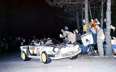 Raffaele (Lele) Pinto - Arnaldo Bernacchini
18º Rally de Sanremo 1976. Lancia Stratos HF (TO L64137). Clasificado 3º.

Del 6 al 9 de Octubre, Sanremo, Imperia, Liguria, Italia.
Superficie: asfalto.

El Rally tenia un total de 1509 km de los que 780 Km divididos en 36 tramos eran especiales, (2 de ellos fueron cancelados SS9 y SS30).

Tomaron la salida 133 equipos, finalizaron 68.@
Palabras clave: Raffaele_Pinto;Lancia;Stratos;Sanremo;1976