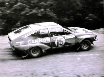 Giorgios Moschous - Dimitri Arvanitakis
23º Acropolis Rally 1976. Alfa Romeo Alfetta GT. Clasificado 4º.

Del 22 al 28 de Mayo, Atenas, Grecia.
Superficie: tierra.

El Rally tenia un total de 2635 km de los que 716.00 km divididos en 51 tramos eran especiales (5 de ellos fueron cancelados SS7, SS18, SS19, SS20, SS21).

Tomaron la salida 126 equipos, finalizaron 34.@
Palabras clave: Acropolis;Grecia;Alfa;Alfetta;Romeo;1976
