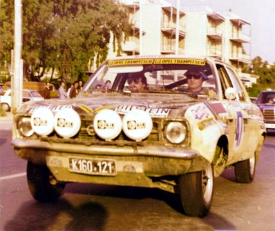 Klaus Russling - Manfred Essig
23º Acropolis Rally 1976. Opel Ascona 1.9 SR (K160.121). Clasificado 5º.

Del 22 al 28 de Mayo, Atenas, Grecia.
Superficie: tierra.

El Rally tenia un total de 2635 km de los que 716.00 km divididos en 51 tramos eran especiales (5 de ellos fueron cancelados SS7, SS18, SS19, SS20, SS21).

Tomaron la salida 126 equipos, finalizaron 34.@
Palabras clave: Opel;Ascona;Acropolis;Grecia;1976