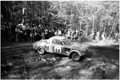 Livio Lorenzelli - Mario Necco
18º Rally de Sanremo 1976. Fiat Abarth 124 Rallye (TO-M46461). Clasificado 6º.

Del 6 al 9 de Octubre, Sanremo, Imperia, Liguria, Italia.
Superficie: asfalto.

El Rally tenia un total de 1509 km de los que 780 Km divididos en 36 tramos eran especiales, (2 de ellos fueron cancelados SS9 y SS30).

Tomaron la salida 133 equipos, finalizaron 68.@
Palabras clave: Fiat;Abarth;Rallye;Sanremo;1976