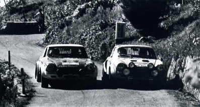 18º Rally de Sanremo 1976
El Fiat 124 Abarth Rallye de la izquierda son Livio Lorenzelli - Mario Necco, clasificado 6º.
El de la derecha son Roberto De Vincenti - Ivo Motroni, Fiat 124 Abarth (Gr.4). Clasificado 13º.
El Rally tenia un total de 1509 km de los que 780 Km eran de tramos especiales.
Tomaron la salida 133 participantes, finalizaron 68.@
Palabras clave: Fiat;Abarth;1976;Rallye