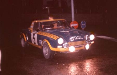 Roberto Cambiaghi - Bruno Scabini
44º Ralle Automobile de Monte-Carlo 1976. Fiat 124 Abarth Rallye (TO M46459). Clasificado 8º.

Del 17 al 24 de Enero, Monte-Carlo.
Superficie: asfalto - nieve.

El Rally tenia un total de 4500 km de los que 530.50 km divididos en 23 tramos eran especiales.

Se inscribieron 163 equipos, tomaron la salida 148, finalizaron 84.@
Palabras clave: Roberto_Cambiaghi;Fiat;Abarth;Montecarlo;1976
