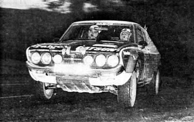 Andy Dawson - Andrew Marriott
25º Lombard RAC Rally 1976. Datsun Violet, Clasificado 8º.
El Rally tenia un total de 3248 km de los que 504 km divididos en 76 tramos, eran especiales. (6 de ellos fueron cancelados, SS2 Speech House, SS34 Greystoke, SS37 cancelada antes del inicio, SS41 Egdon y SS42 Anglebury).
Tomaron la salida 200 equipos, finalizaron 71.@
Palabras clave: ;Datsun;Violet;RAC_Rally;Gran_Bretaña;1976