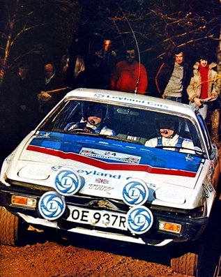 Brian Culcheth - Johnstone Syer
25º Lombard RAC Rally 1976. Triumph TR7. Clasificado 9º.
El Rally tenia un total de 3248 km de los que 504 km divididos en 76 tramos, eran especiales. (6 de ellos fueron cancelados, SS2 Speech House, SS34 Greystoke, SS37 cancelada antes del inicio, SS41 Egdon y SS42 Anglebury).
Tomaron la salida 200 equipos, finalizaron 71.@
Palabras clave: ;Triumph;RAC_Rally;Gran_Bretaña;1976
