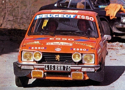 Hannu Mikkola - Jean Todt
20º Tour de Corse 1976. Peugeot 104 ZS (415 BHH 75). Clasificado 10º.

Del 6 al 7 de Noviembre, Ajaccio, Córcega, Francia.
Superficie: asfalto.

El Rally tenia un total de 1340.00 km de los que 630 km divididos en 9 tramos eran especiales.

Kilómetros de cada uno de los 9 tramos:
SS1 - Casta - Pietra Moneta de 17 Km
SS2 - Calvi - Liamone de 145,20 Km
SS3 - Aqua Doria - Stiliccione de 16,50 Km
SS4 - Porto - Vecchio - Prunelli de 166,40 Km
SS5 - Kamiesch - Bavella - Zonza de 28,60 Km
SS6 - Tavera - Bastelica de 17,10 Km
SS7 - Palneca - Francardo de 137,90 Km
SS8 - Morosaglia - Alistro de 76,40 Km
SS9 - Talasani - La Castanaccia - La Porta de 24,90 Km.

Tomaron la salida 88 equipos, finalizaron 11.
@
Palabras clave: ;Jean_Todt;Peugeot;Corse;Corcega;1976