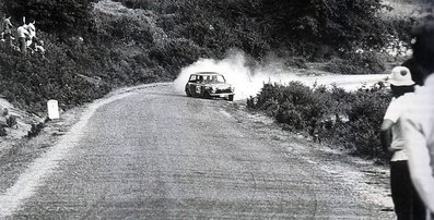 Juan Alvarez - Juan Martà­nez
9º Rallye de Orense 1976. Mini 1275. Clasificado 10º.
26-27 de Junio. Coef.3.5
El Rally tenia un total de 762.2 Km de los que 198.8 Km divididos en 27 tramos, eran especiales.
Se inscribieron 55 participantes, tomaron la salida 39, finalizaron 16.@
Palabras clave: Mini;Orense;1976