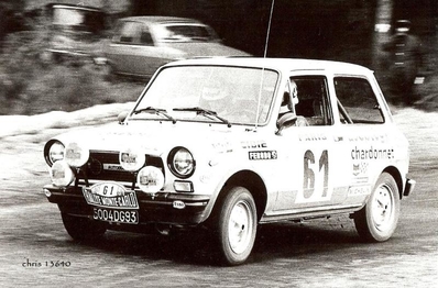 Christine Dacremont - Delphine Denard
44º Rallye Automobile de Monte-Carlo 1976. Autobianchi A112 Abarth (5004 DG 93). Clasificada 23ª.

Con el mismo tiempo que Jean-Pierre Malcher - Pierre Pagani, también con un Autobianchi A112 Abarth.

Ambos con un tiempo de 7:48.19 a 1:23.09 del Lancia Stratos HF de Sandro Munari - Silvio Maiga, clasificado 1º.

Del 17 al 24 de Enero, Monte-Carlo.
Superficie: asfalto - nieve.

El Rally tenia un total de 4500 km de los que 530.50 km divididos en 23 tramos eran especiales.

Se inscribieron 163 equipos, tomaron la salida 148, finalizaron 84.@
Palabras clave: Christine_Dacremont;Autobianchi;Abarth;Montecarlo;1976;Mujeres;Womens