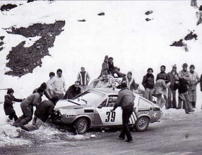 Gilbert Lunardon - Patrice Cravero
44º Rallye Automobile de Monte-Carlo 1976. Renault 17 Gordini. Clasificado 69º.

Del 17 al 24 de Enero, Monte-Carlo.
Superficie: asfalto - nieve.

El Rally tenia un total de 4500 km de los que 530.50 km divididos en 23 tramos eran especiales.

Del 17 al 24 de Enero, Monte-Carlo.
Superficie: asfalto - nieve.

El Rally tenia un total de 4500 km de los que 530.50 km divididos en 23 tramos eran especiales.

Se inscribieron 163 equipos, tomaron la salida 148, finalizaron 84.@
Palabras clave: Renault;Gordini;Montecarlo;1976