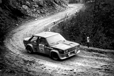 Fulvio Bacchelli - Francesco Rossetti
18º Rallye Sanremo 1976. Fiat 131 Abarth (TO N92970). Abandonó por accidente.

Del 6 al 9 de Octubre, Sanremo, Imperia, Liguria, Italia.
Superficie: asfalto.

El Rally tenia un total de 1509 km de los que 780 Km divididos en 36 tramos eran especiales (2 de ellos fueron cancelados SS9 y SS30).

Tomaron la salida 133 equipos, finalizaron 68.@
Palabras clave: ;Rossetti;Fiat_131_Abarth;Sanremo;1976