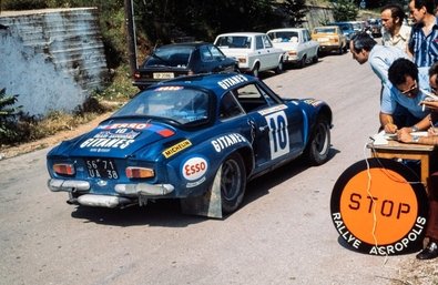 Robert "Bob" Neyret - Evelyne Vanoni
23º Acrópolis Rally 1976. Alpine-Renault A110 1800 (5671 UA 38). Abandonó por la caja de cambios en SS29.

Del 22 al 28 de Mayo, Atenas, Grecia.
Superficie: tierra.

El Rally tenia un total de 2635 km de los que 716.00 km divididos en 51 tramos eran especiales (5 de ellos fueron cancelados SS7, SS18, SS19, SS20, SS21).

Tomaron la salida 126 equipos, finalizaron 34.@
Palabras clave: Alpine;Renault;A110;Acropolis;Grecia;1976