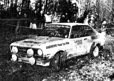 Russell Brookes - John Brown
25º Lombard RAC Rally 1976. Ford Escort RS 1800 MKII (HHJ 702N). Abandonó por la junta de culata en SS23 Hamsterley 2.

Del 27 al 30 de Noviembre, Bath, Inglaterra.
Superficie: tierra.

El Rally tenia un total de 3248 km de los que 504 km divididos en 76 tramos eran especiales, (6 de ellos fueron cancelados, SS2 Speech House, km? SS34 Greystoke, km? SS37 cancelada antes del inicio, km? SS41 Egdon, km? y SS42 Anglebury, km?).

Tomaron la salida 200 equipos, finalizaron 71.@
Palabras clave: ;Ford;Escort;MKII;Gran_Bretaña;RAC_Rally;1976