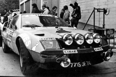 Jean Ragnotti - Jacques Jaubert
25º Lombard RAC Rally 1976. Alpine-Renault A310 (7715 JF 76). Abandonó por el diferencial del coche.

Del 27 al 30 de Noviembre, Bath, Inglaterra.
Superficie: tierra.

El Rally tenia un total de 3248 km de los que 504 km divididos en 76 tramos eran especiales, (6 de ellos fueron cancelados, SS2 Speech House, km? SS34 Greystoke, km? SS37 cancelada antes del inicio, km? SS41 Egdon, km? y SS42 Anglebury, km?).

Tomaron la salida 200 equipos, finalizaron 71.@
Palabras clave: ;Renault;Alpine;RAC_Rally;Gran_Bretaña;1976