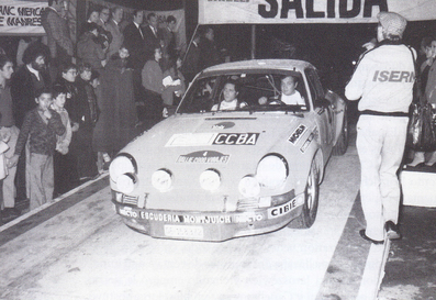 José Maria Fernández - Alfredo Cortel
18º Rally 2000 Virajes 1976. Porsche 911 Carrera RS (Escuderà­a Montjuich). Abandonò.
6-7 Noviembre. Coef. 3,6
El Rally tenia un total de 614 Km de los que 290,2 Km divididos en 18 tramos, earn especiales.
se inscribieron 65 participantes, tomaron la salida 58, finalizaron 21.@
Palabras clave: Porsche;2000_Viratges;1976