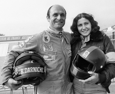 36º Tour de France Automobile 1977
Bernard Darniche y Michèle Mouton

1º y 2º clasificados de la prueba.

Darniche con Lancia Stratos HF (TO N14329) y Mouton con Porsche 911 Carrera 3.0 (9442 RH 34).

Del 15 al 24 de Septiembre, Nice, Alpes Marítimos, Provenza-Alpes-Costa Azul, Francia.
Superficie: asfalto.

El Rally tenía un total de 4475.00 km de los que 1244.11 km divididos en 28 tramos eran especiales, (uno de ellos fue cancelado SS4 Col de Porte 2 de 22.70 km).

Tomaron la salida 112 equipos, finalizaron 48.@
Palabras clave: Michele_Mouton;Personajes;Tour_France_Automobile;1977;Mujeres;Womens