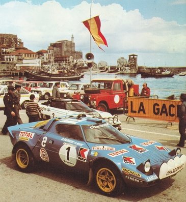 Parque Cerrado del 11º Rallye Firestone 1977
En Castro Urdiales

Los Lancia Stratos HF (Gr.4) de:

 #1 Bernard Darniche - Alain Mahé, (Chardonnet), clasificado 1º.

#3 Billy Coleman, abandonó (The Chequered Flag).

Del 29 de Abril al 1 de Mayo. Puntuable para el Campeonato Europa de conductores. Coef.4.

Se inscribieron 96 equipos, tomaron la salida 77, finalizaron 35.
@
Palabras clave: Firestone;Lancia;Stratos;1977