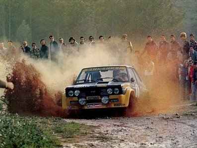 Markku Alén - Ilkka Kivimäki
11º Rallye de Portugal Vinho do Porto 1977. Fiat 131 Abarth (TO P35977). Clasificado 1º.

Del 1 al 6 de Marzo, Estoril.
Superficie: asfalto - tierra.

El Rally tenia un total de 2458 km de los que 580 km divididos en 46 tramos eran especiales, (2 de ellas fueron canceladas SS18 Sao Lourenco da Montaria de 27 Km y SS 24 Carvalhas de 6 Km).

Tomaron la salida 103 equipos, finalizaron 27.@
Palabras clave: Markku_Alen;Ilkka_Kivimaki;Fiat;Abarth;Portugal;1977