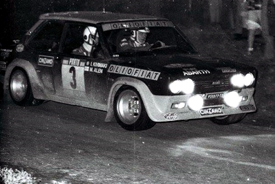 Markku Alén - Ilkka Kivimaki
11º Rallye de Portugal Vinho do Porto 1977. Fiat 131 Abarth (TO P35977). Clasificado 1º.

Del 1 al 6 de Marzo, Estoril.
Superficie: asfalto - tierra.

El Rally tenia un total de 2458 km de los que 580 km divididos en 46 tramos eran especiales (2 de ellas fueron canceladas SS18 Sao Lourenco da Montaria de 27 Km y SS 24 Carvalhas de 6 Km).

Tomaron la salida 103 equipos, finalizaron 27.@
Palabras clave: Markku_Alen;Fiat;Abarth;Portugal;1977