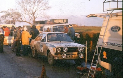 Björn Waldegard - Hans Thorszelius
26º Lombard RAC Rally 1977. Ford Escort RS1800 MKII (WTW 567S). Clasificado 1º.

Del 20 al 24 de Noviembre, London, York, Inglaterra.
Superficie: tierra - asfalto.

El Rally tenia un total de 3069 km de los que 674.45 km divididos en 69 tramos eran especiales, (2 de ellas fueron canceladas SS54 Cardrona de 9,66 Km y SS56 Elibank de 6,44 Km).

Tomaron la salida 182 equipos, finalizaron 67.@
Palabras clave: ;Hans_Thorszelius;Ford;Escort;RS;MKII;Gran_Bretaña;1977;Lombard_RAC_Rally;Inglaterra