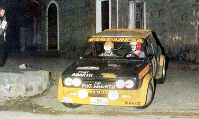 Bernard Darniche - Alain Mahé
21º Tour de Corse 1977. Fiat 131 Abarth (TO R19728). Clasificado 1º.

Del 5 al 6 de Noviembre, Ajaccio, Córcega; Francia.
Superficie: asfalto.

El Rally tenia un total de 1350 km de los que 645.80 km divididos en 13 tramos eran especiales.

1ª ETAPA
SS1 Tavera - Bastelica 17.10 km
SS2 Coti - Chiavari 14.80 km
SS3 Acqua d'Oria - Stiliccione 16.50 km
SS4 Muratello - Orone 21.60 kM
SS5 Quenza - Prunelli 131.30 km
SS6 Kamiesh - Zonza 38.50 km
SS7 Olivese - Bains de Guitera 10.10 km
Total etapal 249.90 km

2ª ETAPA
SS8 Palneca - Ghisoni 34.70 km
SS9 St Antoine - Pont St Laurent 97.60 km
SS10 Ponte Nuovo - Teddia 97.40 km
SS11 Talasani - La Porta 24.90 km
SS12 Casta - Pietra Moneta 17.00 km
SS13 Calvi - Vico 124.30 km

Total etapal 395.90 km
Total evento 645.80 km

Se inscribieron 134 equipos, tomaron la salida 120, finalizaron 32.
@
Palabras clave: ;Fiat;Abarth;Corcega;1977;Corse