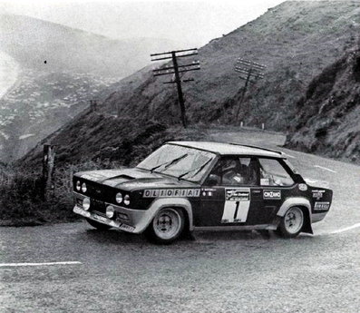 Fulvio Bacchelli - Francesco Rossetti
8º South Pacific Rally - New Zealand 1977. Fiat 131 Abarth. Clasificado 1º.

Del 1 al 7 de Mayo, Wellington, Auckland, Nueva Zelanda.

El Rally tenia un total de 3841.36 Km de los que 2211.06 Km divididos en 74 tramos eran especiales.

Se inscribieron 102 equipos, tomaron la salida 100, finalizaron 35.@
Palabras clave: ;Rossetti;Nueva_Zelanda;Fiat;Abarth;1977